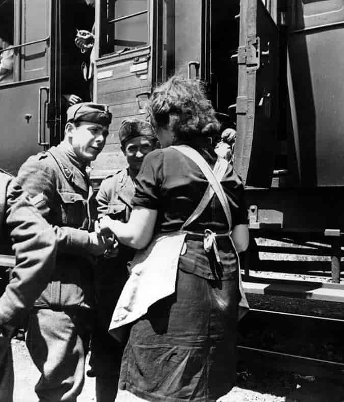 Η Απελευθέρωση της Αθήνας από τις Γερμανικές Δυνάμεις Κατοχής