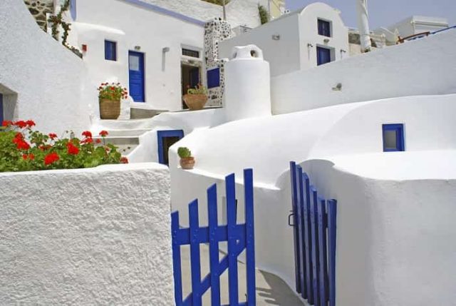 Παραδοσιακό χωριό της Θήρας στην Σαντορίνη