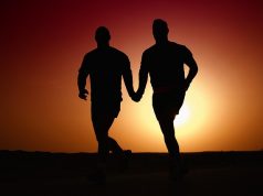 Γιατί οι γκέι είναι αναγκαίοι στην Νέα Τάξη Πραγμάτων, σύμφωνα με τον δημοσιογράφο Randy Enge