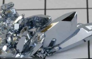 Όσμιο. Το ακριβότερο μέταλλο του κόσμου στην Ελλάδα και ο κρυφός πόλεμος για την απόκτησή του από ξένες δυνάμεις. Μια εντυπωσιακή ιστορία που η πραγματικότητα και οι ειδικοί την καταρρίπτουν