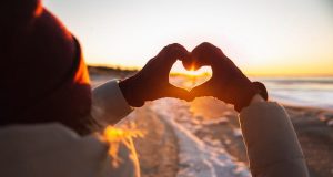 Χειμερινό Ηλιοστάσιο. Η Μέρα που Πιάνουν οι Ευχές Χειμερινό Ηλιοστάσιο: Η Μέρα που Πιάνουν οι Ευχές