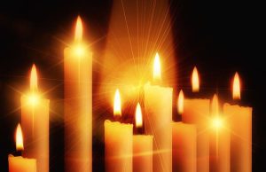 Το Άγιο Φως που δεν Καίει. Απάτη; αναμμένα κεριά