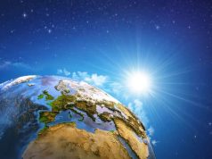 Το Ταξίδι της Ψυχής στην Γη στο Αλφάβητο του Παλαμήδη Ανατολή του ηλίου πάνω από τη γη