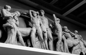 130 αγάλματα άθικτα σε άριστη κατάσταση κάτω από την Αθήνα; Ίσως, η μεγαλύτερη ανακάλυψη στην υφήλιο 130 αγάλματα άθικτα σε άριστη κατάσταση κάτω από την Αθήνα; Ίσως, η μεγαλύτερη ανακάλυψη στην υφήλιο