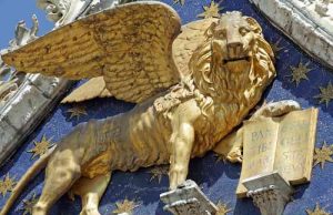 Ευαγγελιστής Μάρκος: Ο Λογοκλόπος των Ομηρικών Επών Φτερωτό βενετσιάνικο λιοντάρι-λεπτομέρεια από την πρόσοψη της βασιλικής San Marco του Ευαγγελιστή Μάρκου