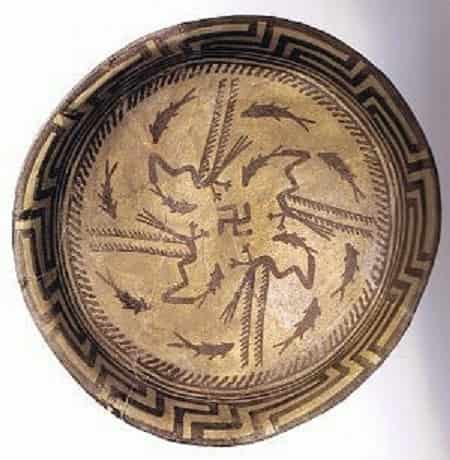 Γαμμάδιον ή Τετραγάμμα (σβάστικα). Το Ελληνικό Σύμβολο Παντού στον Κόσμο (φώτο)