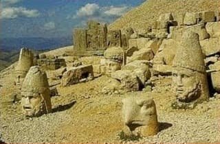 Νεμρούτ: Το «Βουνό των Θεών» Αποκαλύπτει το Ελληνικό Μυστικό του !!!  