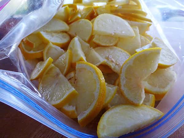 Λόγοι να καταψύξουμε τα λεμόνια