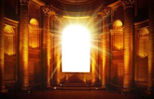 Μοναχός Βεβαιώνει Τι Συμβαίνει με το Άγιο Φως στα Ιεροσόλυμα εκκλησία με άγιο φως