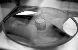 Μυστηριώδες αντικείμενο 5.000 ετών εξωγήινης ή αρχαίας προηγμένης τεχνολογίας στο Μουσείο του Καΐρου Μυστηριώδες αντικείμενο