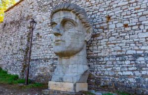 «Μέγας» Κωνσταντίνος. Ο «Άγιος» Δολοφόνος Μέγας Κωνσταντίνος