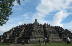 Το Μνημείο Borobudur ως Αντίγραφο από Μητρικό Σκάφος και ο Ηρακλής που είχε ταξιδέψει σε χρυσό κύπελο