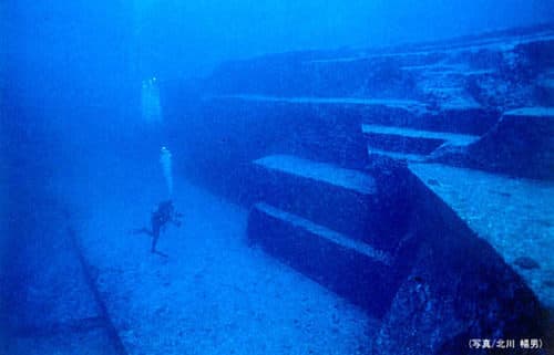 Yonaguni: Η Μεγαλύτερη Ελληνική Κατασκευή του 10.000 στον Βυθό της Ιαπωνίας
