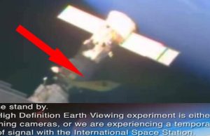 Τι είναι αυτό; UFO σταθμεύει στον Διεθνή Διαστημικό Σταθμό; Τι είναι αυτό; UFO σταθμεύει στον Διεθνή Διαστημικό Σταθμό;