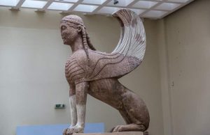 Συμβολισμοί στη Σφίγγα της Ελληνικής Μυθολογίας Μία από τις ελληνικές Σφίγγες