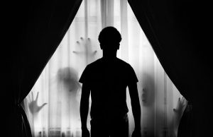 Σκιάνθρωποι: Αυτοί που Βλέπουμε με την Άκρη του Ματιού