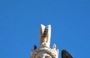 Η Γέννηση της Θεάς Αθηνάς και η Ασπίδα με την Μέδουσα