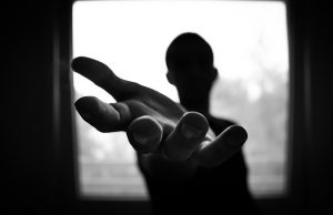 Σημάδια ότι Ένας Αγαπημένος μας που Έχει Πεθάνει Είναι Κοντά μας