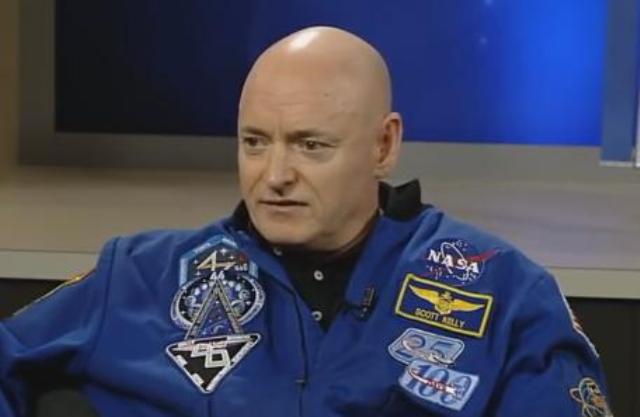 Ο Αστροναύτης SCOTT KELLY μιλάει για ΕΞΩΓΗΙΝΟΥΣ (video)