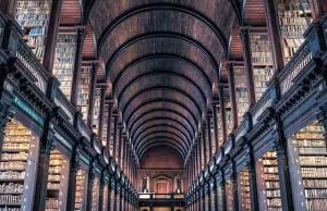 Βιβλιοθήκη Αλεξάνδρειας: Ένα Αβάσταχτο Ψέμα dublin-trinity-college-library