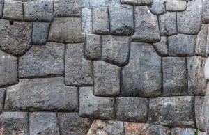 Πως «μαλάκωναν» τις κυκλώπειες πέτρες. Μία παράξενη εκδοχή Πως «μαλάκωναν» τις κυκλώπειες πέτρες. Μία παράξενη εκδοχή