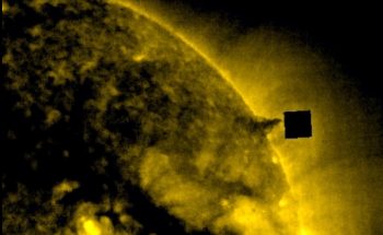 Πανικός στη ΝΑΣΑ: άρχισε να σκεπάζει εικόνες από τεράστια ΑΤΙΑ στον ήλιο