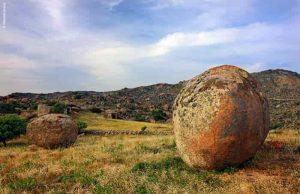 Βώλακας Τήνου: Το χωριό με τα «απομεινάρια» της Τιτανομαχίας