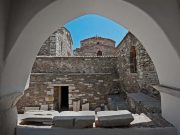 Παναγία Εκατονταπυλιανή : Πότε θα Ανοίξει η 100η Πύλη Παναγία Εκατονταπυλιανή