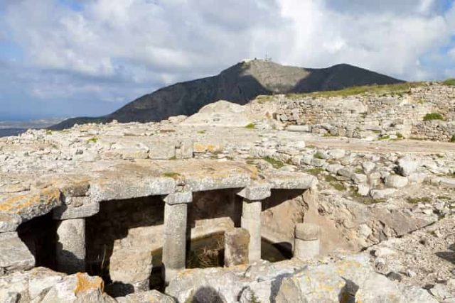 Μέρος ερειπίων που ανακάλυψε ο Σπυρίδων Μαρινάτος