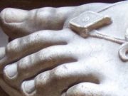 Ελληνικό Πόδι: Το Αισθητικό Πρότυπο που Συναντάται στην ΑρχαιοΕλληνική Αγαλματοποιία σε εικόνες