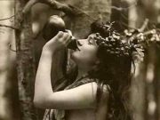 Όταν λέμε «Εβίβα» ίσως φωνάζουμε «Ευοί Ευάν» Όταν λέμε «Εβίβα» ίσως φωνάζουμε «Ευοί Ευάν»