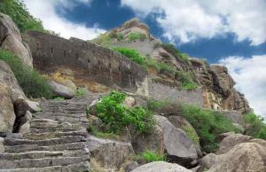 Μία Πόλη κι Ένα Βουνό, Μάρτυρες Εκστρατείας του Διονύσου στην Ινδία