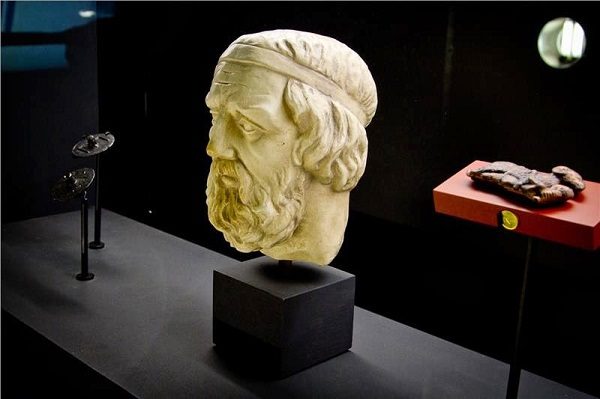 Σταθμός στο μέτρο της Χιλής ονομάζεται Ελλάδα ! ! !