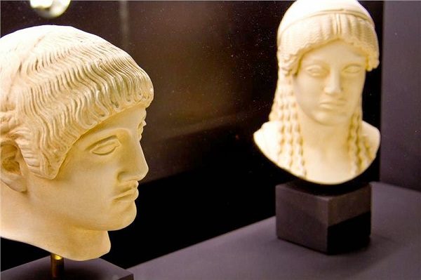 Σταθμός στο μέτρο της Χιλής ονομάζεται Ελλάδα ! ! !