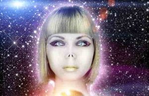 Φωτογραφίες εξωγήινης Πλειάδειας γυναίκας με το γιο της και η υπόθεση να είναι αυθεντικές Φωτογραφίες εξωγήινης Πλειάδειας γυναίκας με το γιο της και η υπόθεση να είναι αυθεντικές