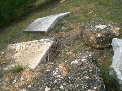Ο Άγνωστος Τάφος του Σοφοκλή στην Βαρυμπόμπη (video)