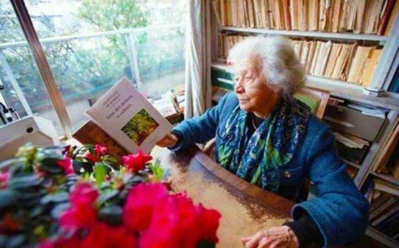 Ζακλίν ντε Ρομιγύ: «Όλος ο κόσμος πρέπει να μάθει Ελληνικά»