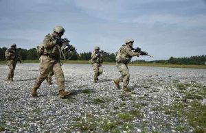 Τηλεμεταφορά Στρατιωτών από μία Ήπειρο σε Άλλη στρατιώτες