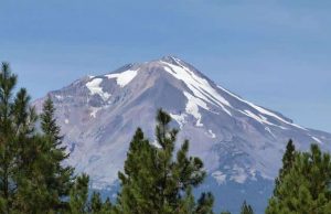 Εικόνα από Google με πιθανό ΑΤΙΑ ή Αστρική Πύλη Όρος Shasta