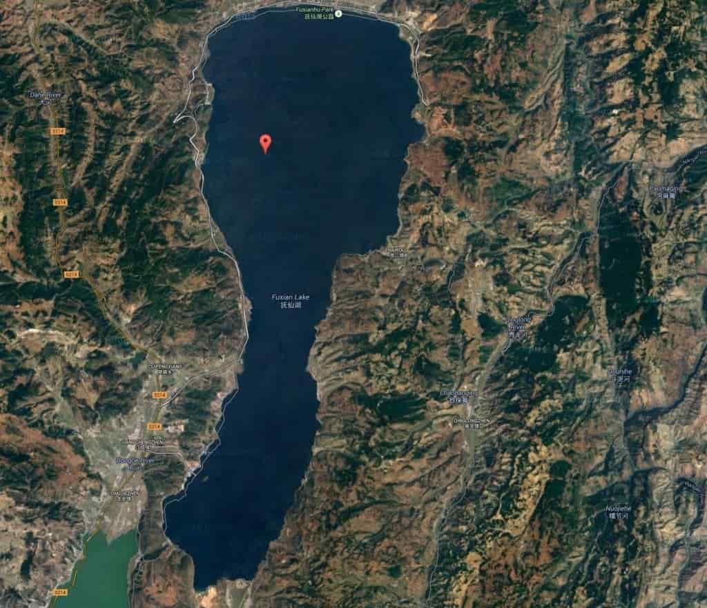 Οι ΒΥΘΙΣΜΕΝΕΣ ΠΥΡΑΜΙΔΕΣ των ΕΛ σε ΛΙΜΝΗ της ΚΙΝΑΣ (video)