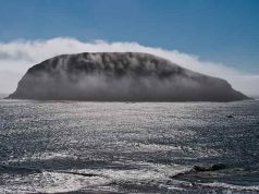 Άγνωστα Νεκροταφεία Βρυκολάκων σε Μυστηριώδη Ερημονήσια της Ελλάδας