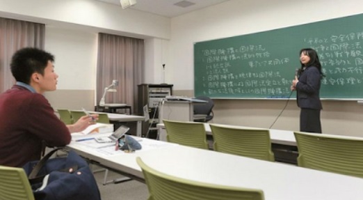 Λύκειο στην Ιαπωνία ζητά καθηγητή για να διδάξει Αρχαία Ελληνικά! Εδώ θέλουν να τα καταργήσουν τελείως