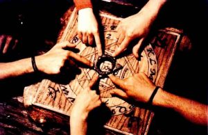 Επίκληση Πνευμάτων. Τι συμβαίνει πραγματικά