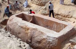 Για ποιόν φτιάχτηκε σαρκοφάγος τεραστίων διαστάσεων;