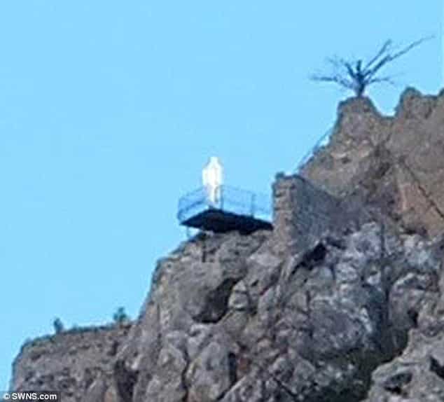 Επισκέφθηκαν τον Άγιο Ιλαρίωνα Κύπρου. Αυτό όμως που Φωτογράφησαν ΤΟΥΣ ΕΚΟΨΕ ΤΑ ΥΠΑΤΑ !!!