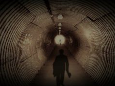 Ο Θάνατος και η Σήραγγα του Φωτός: Το Τελικό Μεγάλο Κόλπο