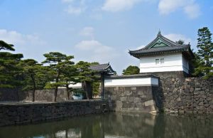 Ανακάλυψαν στο Αυτοκρατορικό Παλάτι του Τόκιο Μεταλλικούς Σφιγκτήρες που θα μπορούσαν να Τινάξουν Συθέμελα την Παγκόσμια Ιστορία Παλάτι του Τόκιο