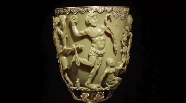 Το αρχαίο «Κύπελλο του Λυκούργου» μοιάζει συνηθισμένο, όμως, παρουσιάζει ασυνήθιστη συμπεριφορά και ο τρόπος κατασκευής του παραμένει άγνωστος