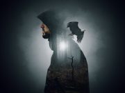 Βρετανός πράκτορας ισχυρίζεται ότι η κυβέρνηση τον έστειλε στο έτος 8973 μέσω μιας μυστικής μηχανής του χρόνου