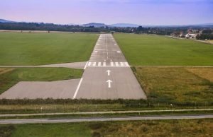 Το μοναδικό αεροδρόμιο που είναι εγκατεστημένο σε αρχαίο κοσμοδρόμιο